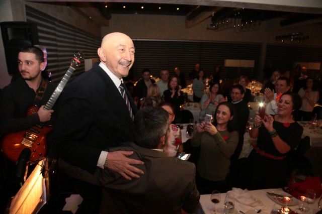 Özdmeri Erdoğan ayakta alkışlandı...