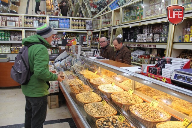 kadikoy-tarihi-carsi-yok-oluyor-brezilya-kurukahvecisi-kapaniyor-kadikoy-life-dergisi (1)