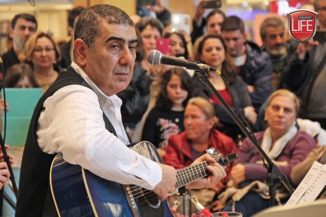 tepe-nautilus-avm-metin-ozulku-suzan-kardes-konser-kadikoy-life-dergisi (12)