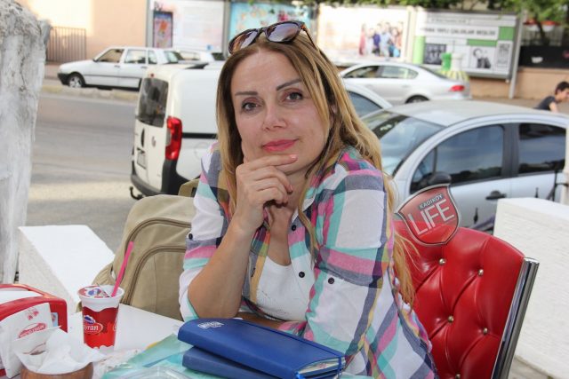 Doğma büyüme Kadıköylü televizyon programcısı Deniz Erol; "Kadıköy'de ciddi temizlik sorunu var, bunu saklamayız" şeklinde konuştu.