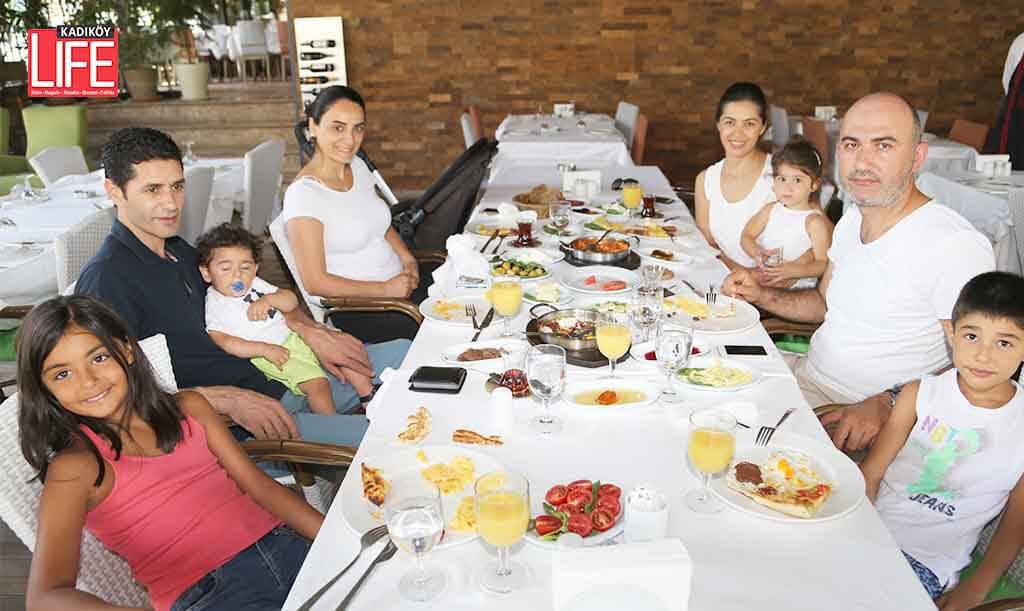 Arda Aktan, Özer Aktan, Zeynep Selin Aktan, Fatma Aktan, Poyraz Kulikoğlu, Demet Kulikoğlu, Levent Kulikoğlu ve Deren Kulikoğlu...